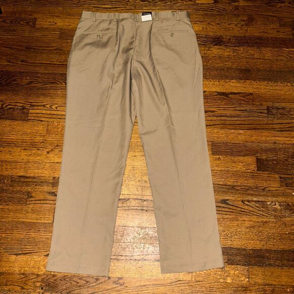 New Jos A Banks Pants - Picture 2 of 4